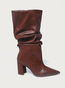 Bota Slouchy Block – Cano Médio com Bico Fino e Salto Grosso