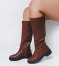Bota Cano Alto Classic Brown (Solado Reto e Fechamento Lateral)